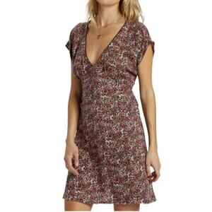 NWT Billabong Bright Skies Mini Dress Floral Size Medium